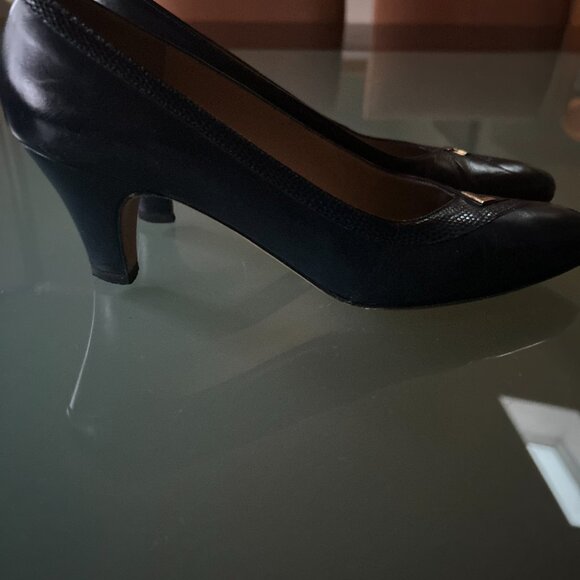 225 - Picture 3 of 4